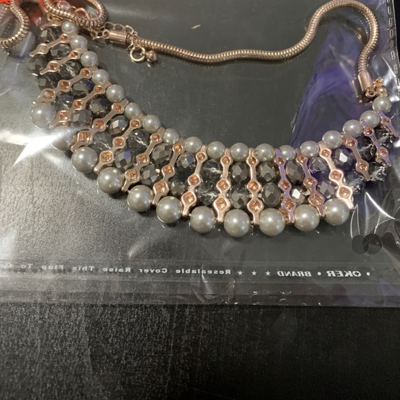 bib necklace - Picture 2 of 2